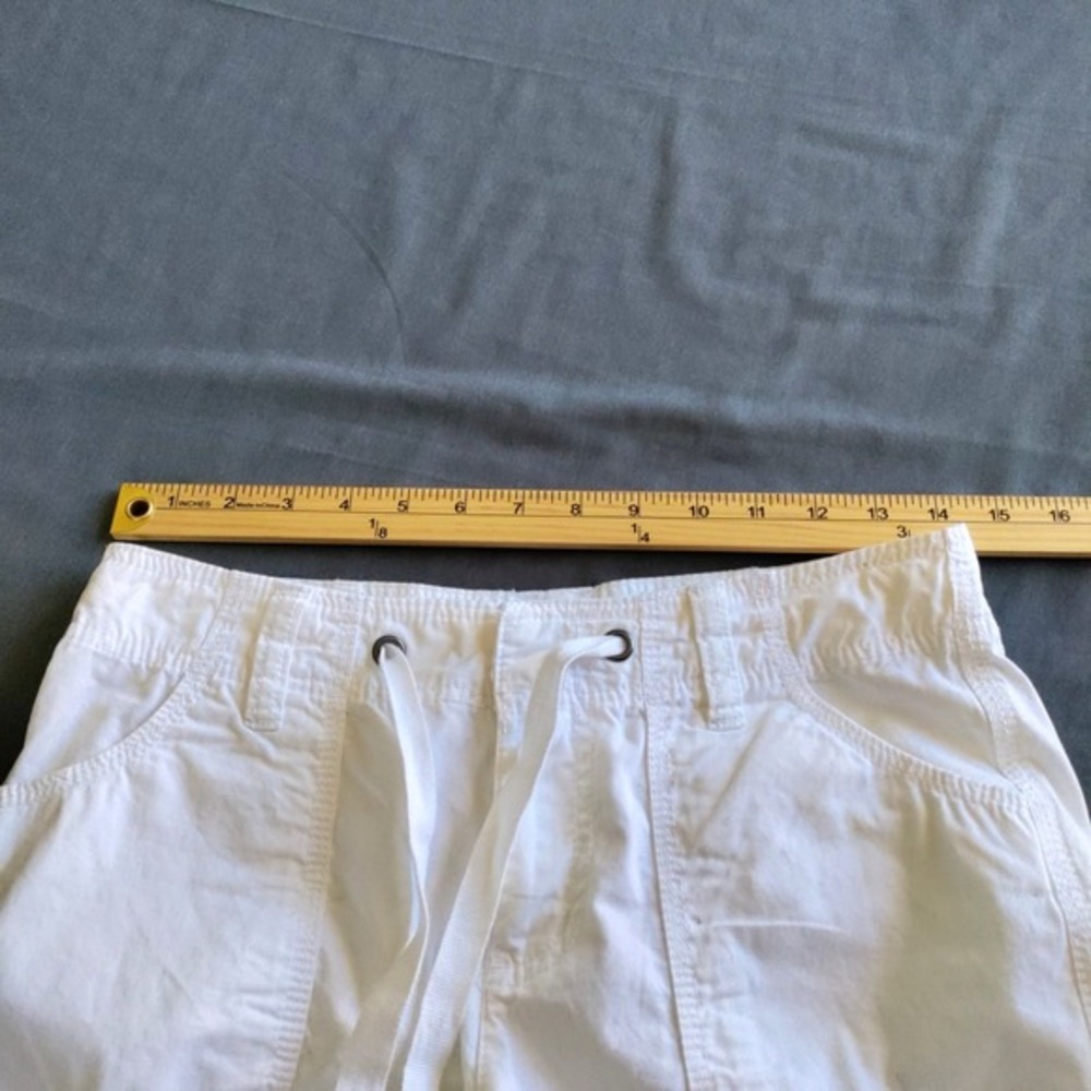 St John's Bay White Cargo Drawstring Roll Tab Beach Resort Preppy Shorts Women 4 - Picture 8 of 11